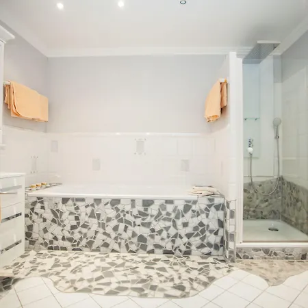 Wiesemann Parkappartements & Dependance - Naehe Ettelsberg-talstation 빌링겐